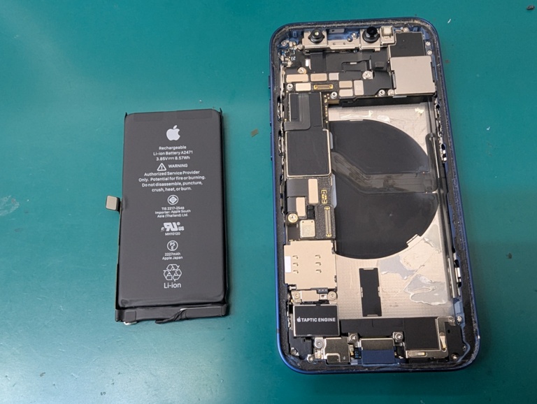 【iPhone 12 mini】バッテリー交換修理を承りました！スマホ修理工房高岡赤祖父店